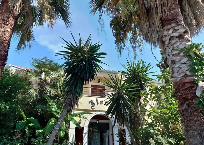 Ilena Ахарави